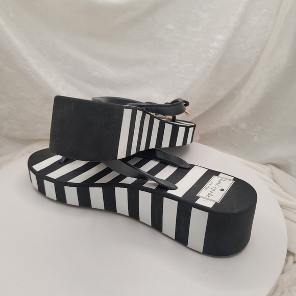Kate Spade Black and White Platform Wedge Flip Flops Size 9 - Picture 4 of 8